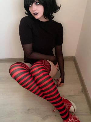 Fleurxy - Mavis Dracula_04