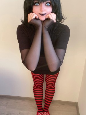 Fleurxy - Mavis Dracula_03