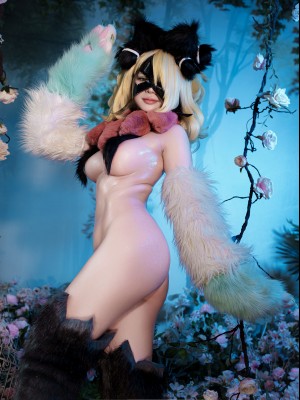 ZinieQ - Cynthia in Meowscarada Costume_19