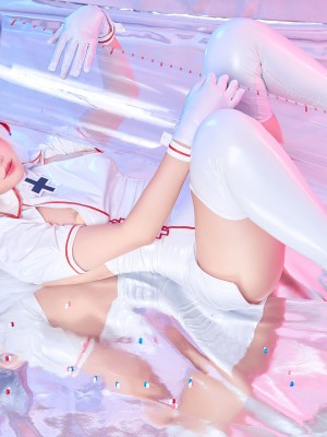 ZinieQ - Prinz Eugen Nurse_19