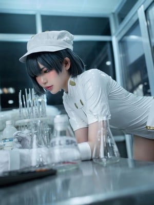 ZinieQ - Aether Employee_09
