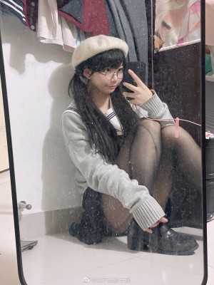 微博hs6_007ITK98gy1h1xizoy4i3j30u0140n5b