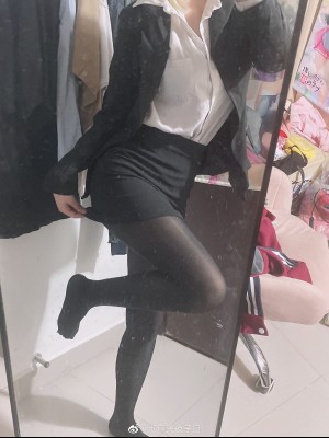 微博hs6_007ITK98gy1h20bl8us0cj32202qonpe