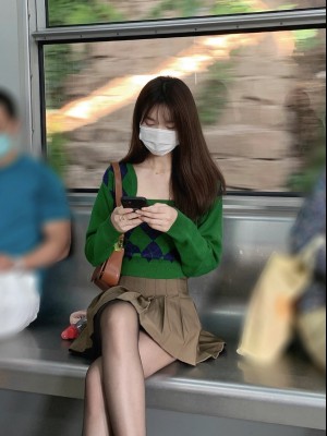 微博hs6_008cuS2igy1gvcqew25x1j60zk1bedqx02