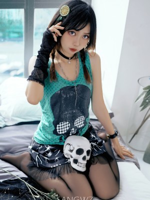 微博hs6_006FDX8ngy1h2dvd6h5ylj31q82lc7wi