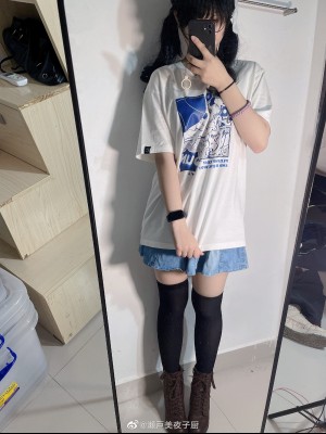 微博hs6_007ITK98gy1h2e2dfk85qj32202qoqv7
