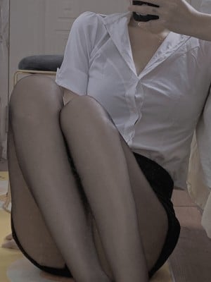 微博hs6_003ycnhDgy1guv5uu1ykij60u00u00zq02