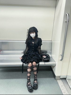 微博hs6_8f5118f4gy1h2g9p0vnr8j22a931o7wj
