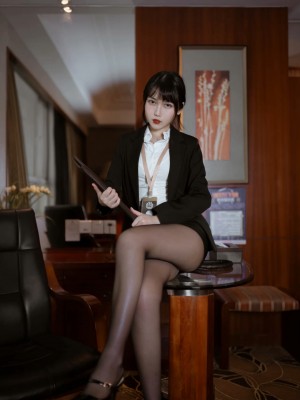 微博hs6_007WUv31gy1h2ezipjel0j30zk1hc7c4