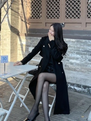 微博hs6_006WU84Wly1h1qxw0938mj30ml145h0x