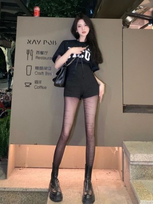 微博hs6_006WU84Wly1h1oi98wtp2j30mi0tqdmv