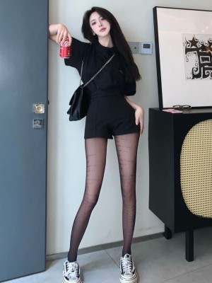 微博hs6_006WU84Wly1h1oi8s727kj30mi0w7n2r
