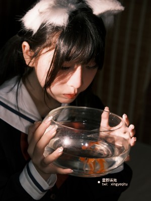 [星野柒兔] 放学后抓鱼的女孩_048