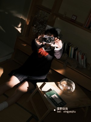 [星野柒兔] 放学后抓鱼的女孩_002