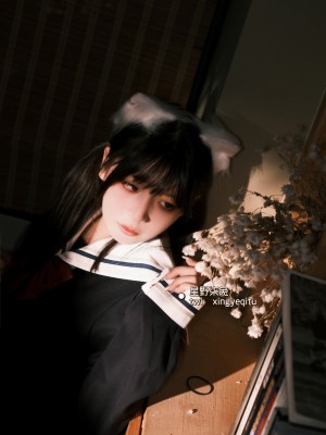 [星野柒兔] 放学后抓鱼的女孩_004