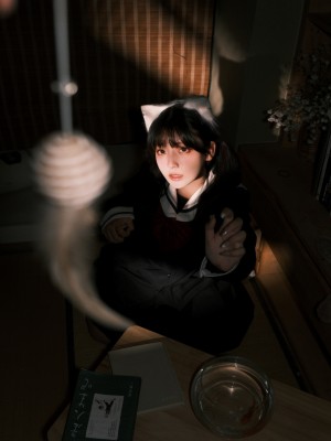 [星野柒兔] 放学后抓鱼的女孩_034