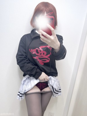 制服パーカータイツフェチ裏垢風写真＆破れタイツでずらし挿入バイブオナ3回イキミニ動画セット_09