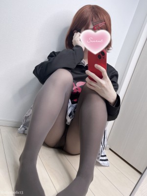 制服パーカータイツフェチ裏垢風写真＆破れタイツでずらし挿入バイブオナ3回イキミニ動画セット_20