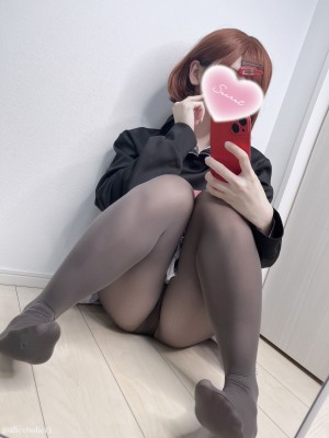 制服パーカータイツフェチ裏垢風写真＆破れタイツでずらし挿入バイブオナ3回イキミニ動画セット_21