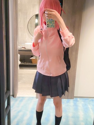 Arty Huang (Arty亚缇) cosplay Bocchi - Bocchi The Rock_Arty Huang (Arty亚缇) cosplay Bocchi - Bocchi The Rock (44)