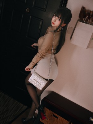 微博cos_008EYTzygy1huor67ts9dj30u018zn1s