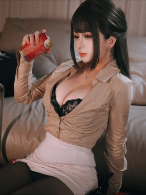 微博cos_008EYTzygy1huor677af6j318z0u0gsn