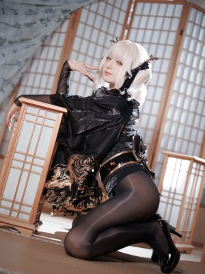 封疆疆v NIKKE 白兔布兰儿 和服_09