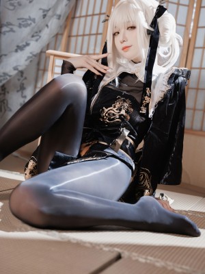 封疆疆v NIKKE 白兔布兰儿 和服_32