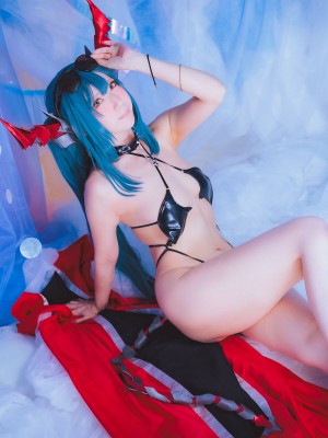 (C103) [さちぶどう] アズール◎ーン レーゲンスブルク コスプレ写真集 vol.171 Coast of light!2  (アズールレーン)_241