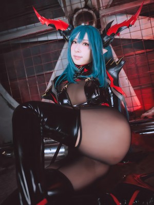 (C103) [さちぶどう] アズール◎ーン レーゲンスブルク コスプレ写真集 vol.171 Coast of light!2  (アズールレーン)_146