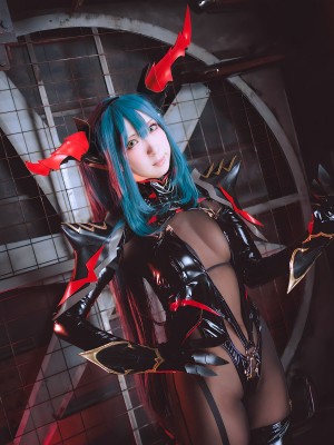 (C103) [さちぶどう] アズール◎ーン レーゲンスブルク コスプレ写真集 vol.171 Coast of light!2&nbsp;&nbsp;(アズールレーン)_021