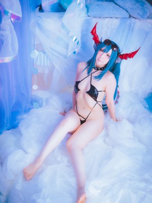 (C103) [さちぶどう] アズール◎ーン レーゲンスブルク コスプレ写真集 vol.171 Coast of light!2  (アズールレーン)_189