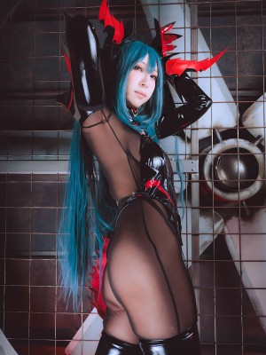 (C103) [さちぶどう] アズール◎ーン レーゲンスブルク コスプレ写真集 vol.171 Coast of light!2  (アズールレーン)_057