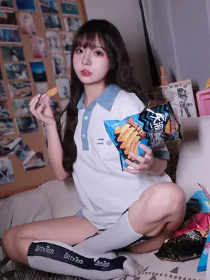yuuhui玉汇 NO.076 蓝白条少女 Sky & Cloud Girl_06