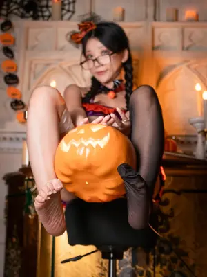 楊衣 Yangyi FOOT TIER 202310_16