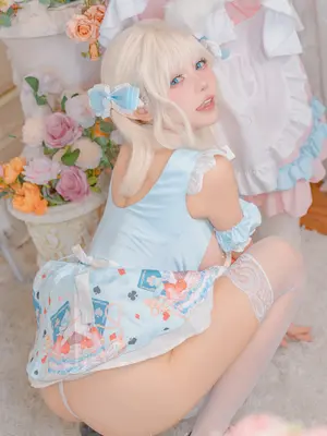 Yiko湿润兔 - 爱丽丝 蛋糕_25