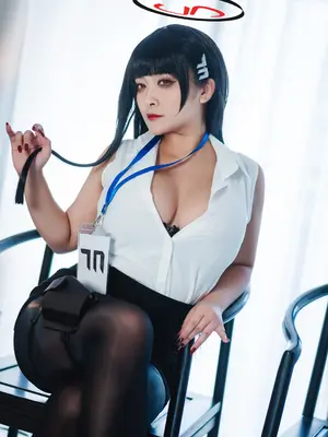 洛璃LoLiSAMA - 蔚蓝档案 莉音OL_10