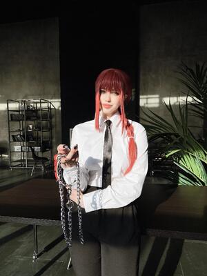 Alina Becker - Makima (Chain & Leash)_10