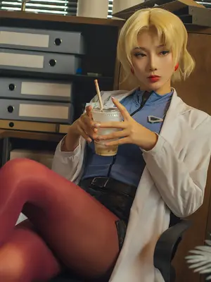 如月灰 - 赤木律子_02