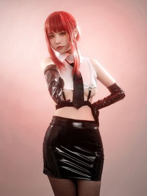HornyCos - Red-Haired Petite Beauty Cosplays As Chainsaw Man Makima (Patreon)_68