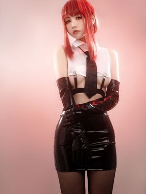 HornyCos - Red-Haired Petite Beauty Cosplays As Chainsaw Man Makima (Patreon)_57