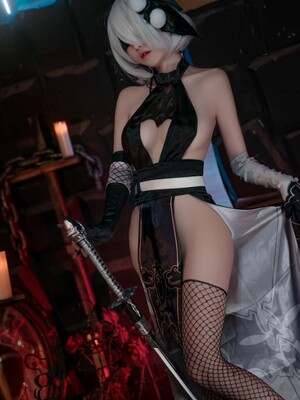 HornyCos - Cute 2B Showing Her Perfect Body (Patreon)_46