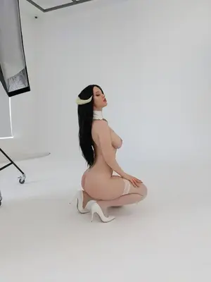 Lada Lyumos - Albedo_48