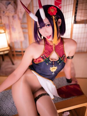 Money冷冷 NO.023 酒吞高腰旗袍_47 - cosergirl.com_結果