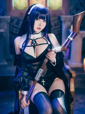 霜月しも シスターフェルン_03