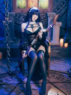 霜月しも シスターフェルン_02