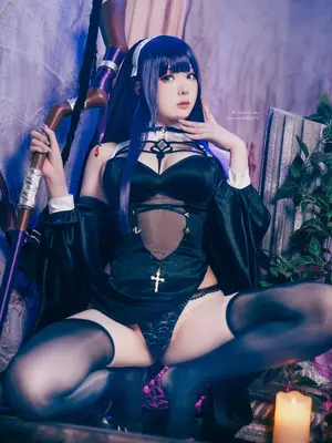 霜月しも シスターフェルン_16