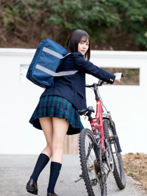 涼森れむ オフィシャル撮り下ろし写真集『透明なままで』_003