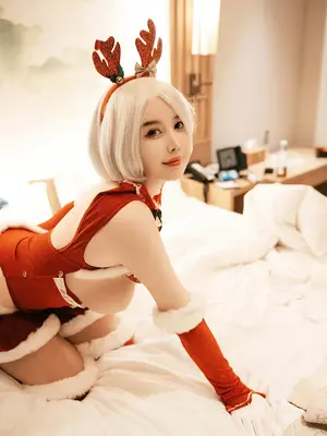 [Xiuren秀人网： 樱桃小犊子] Yorha 2B Chrismast_36