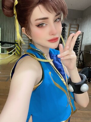 Hologana - Chun-li_bs19